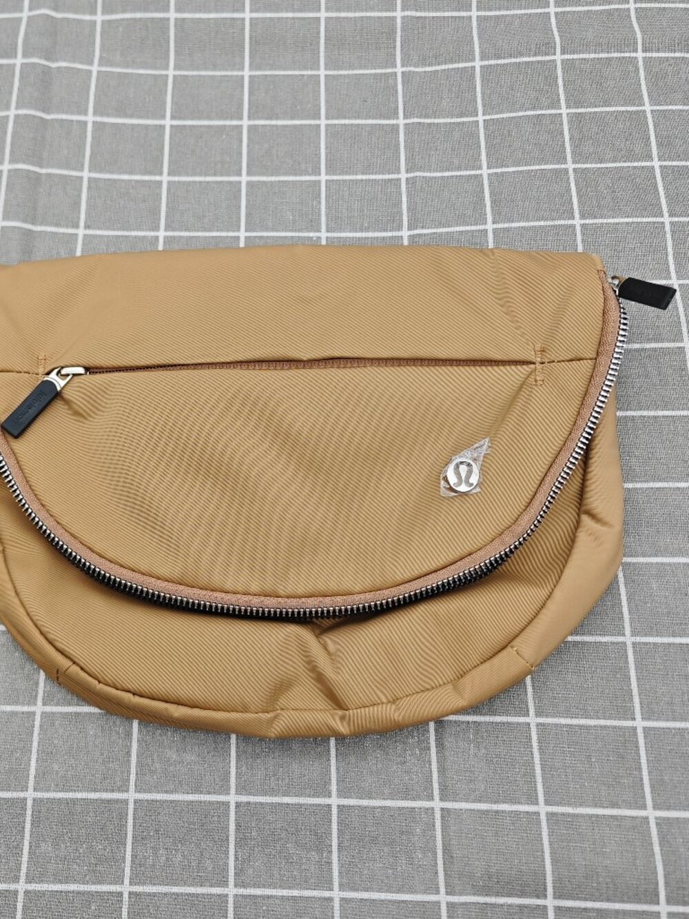 Lululemon brown All Night Festival Bag 5L